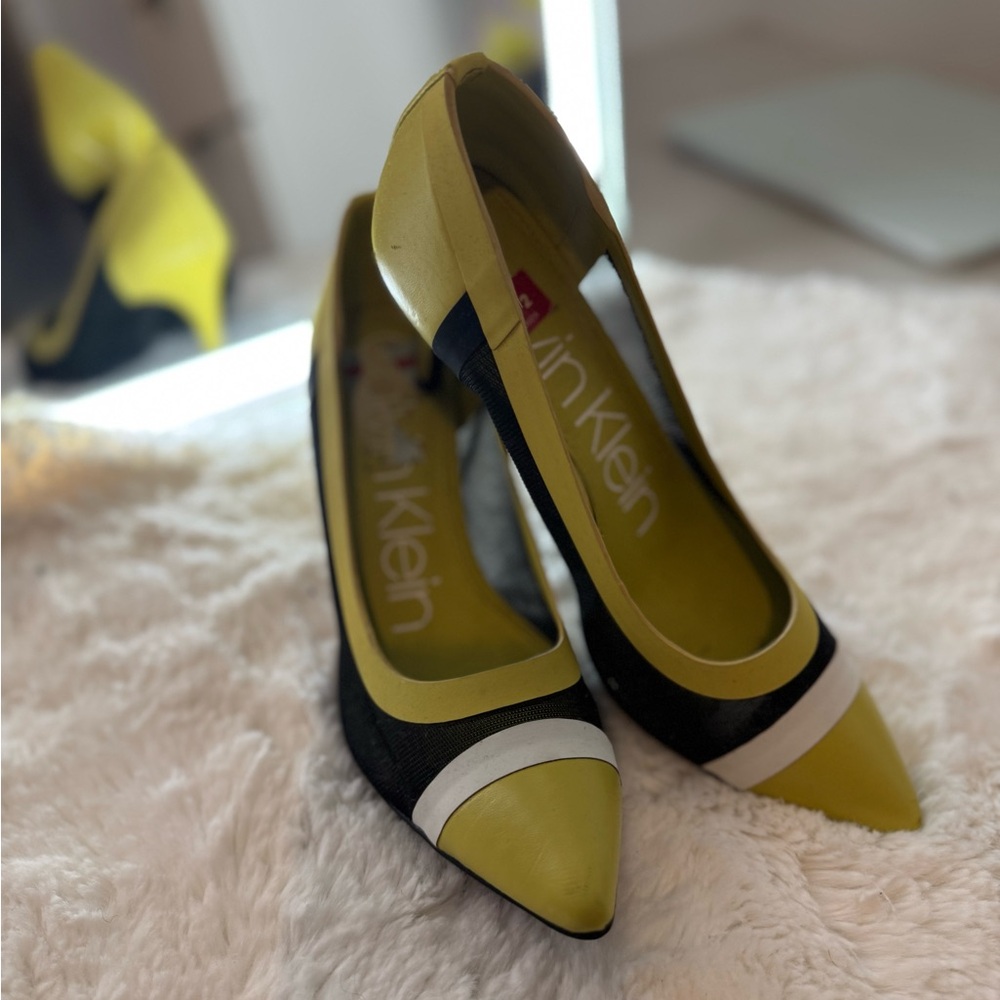 Calvin Klein Women's Yellow and Black Pumps